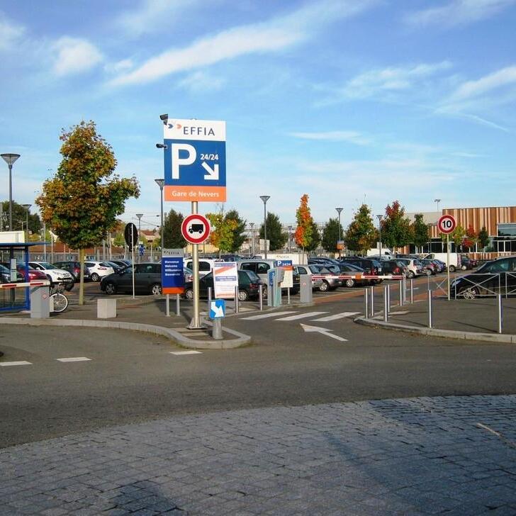 parking nevers - stationnement nevers