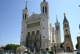 Parking Basilique Notre Dame de la Fourvière à Lyon - Réservez au meilleur prix