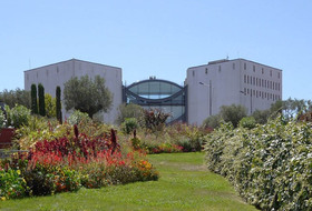 Parkings Musée d’art moderne et d’art contemporain à Nice - Réservez au meilleur prix