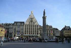 Large square car parks in Lille - Book at the best price