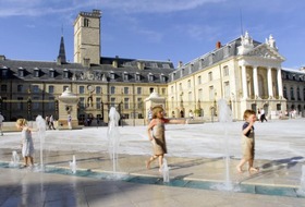 Parkings Palais des Ducs et des Etats de Bourgogne à Dijon - Réservez au meilleur prix