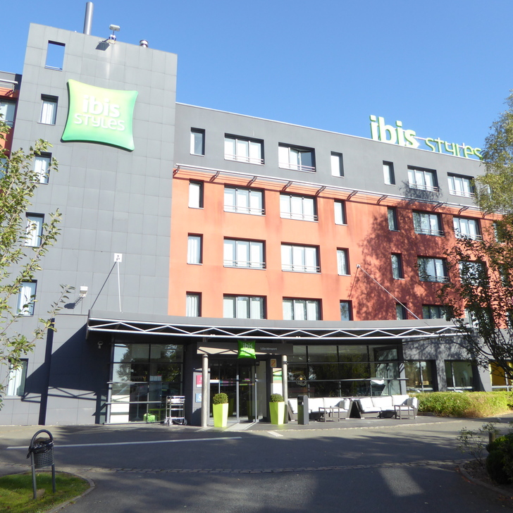 Parking Hôtel IBIS STYLES LILLE AÉROPORT (Extérieur) Lesquin