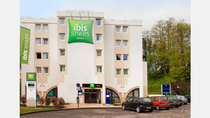 Parking Hôtel IBIS STYLES BELFORT CENTRE (Extérieur)