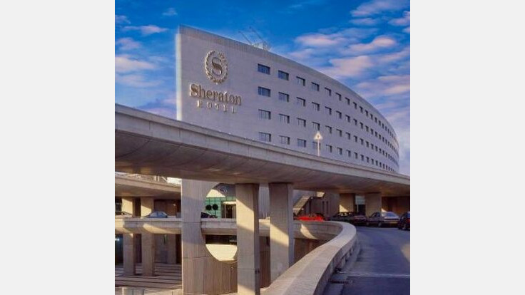 Parking Hôtel SHERATON PARIS AIRPORT HOTEL & CONFERENCE CENTRE (Extérieur)