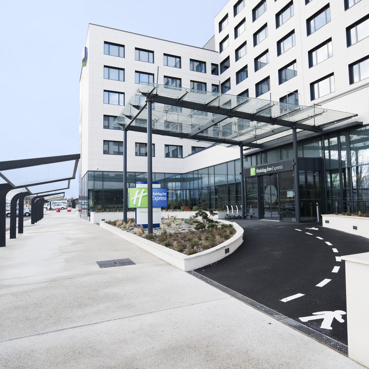 Parcheggio Hotel HOLIDAY INN EXPRESS PARIS CDG AIRPORT ...