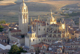 Cathedral of Segovia car parks in Segovia - Book at the best price