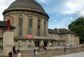 Parkings Gare de Cologne Messe/Deutz à Köln - Réservez au meilleur prix