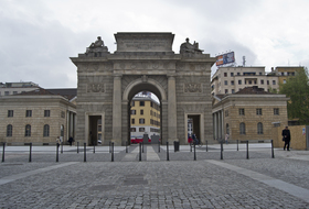 Parkings Porta Garibaldi à Milano - Réservez au meilleur prix