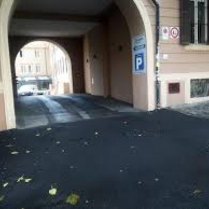 Parking Public GARAGE PIGNETO (Couvert) Roma