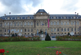 Parkeerplaatsen Musée de Sèvres in Sèvres - Boek tegen de beste prijs