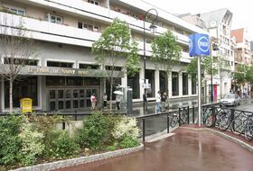 Parkeerplaatsen Gare du Parc de Saint-Maur in Saint-Maur-des-Fossés - Boek tegen de beste prijs