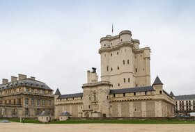 Parkings Château de Vincennes à Vincennes - Réservez au meilleur prix