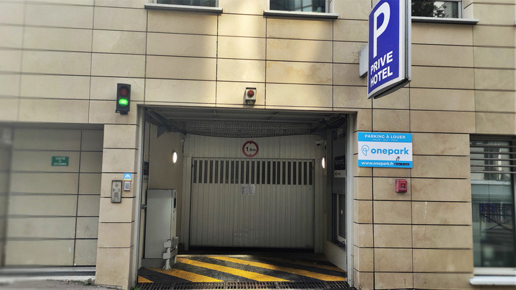Parking Hôtel NOVOTEL PARIS CENTRE GARE MONTPARNASSE (Couvert)