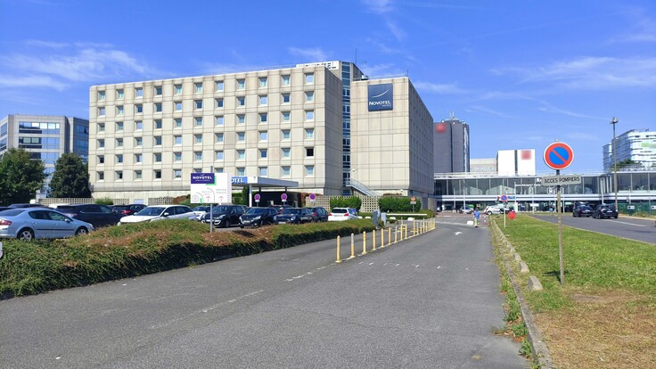 Parking Hôtel NOVOTEL PARIS CHARLES DE GAULLE AIRPORT (Extérieur)