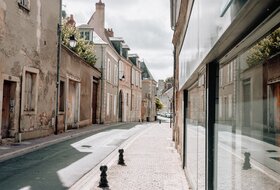 Parkings Centre-ville de Voisins-le-Bretonneux - Réservez au meilleur prix