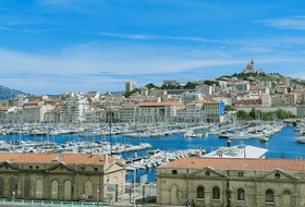 Parkeerplaatsen in het centrum van Marseille - Boek tegen de beste prijs