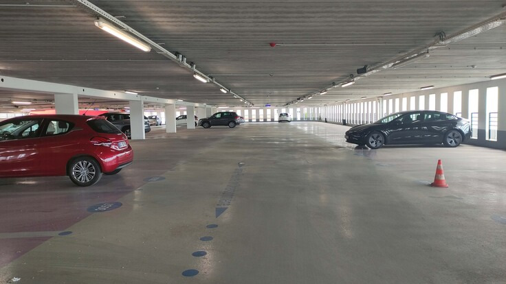 Couloir SAEMES PARC RELAIS VAL D'EUROPE - SERRIS - MONTÉVRAIN Public Car Park (Covered)
