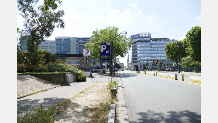 Parking côté rue SAEMES PORTE D'ORLÉANS Public Car Park (Covered)