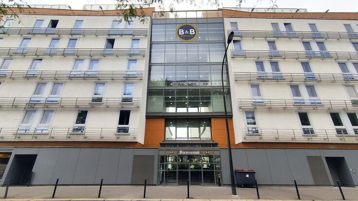 Devanture Parking Hôtel B&B PARIS ITALIE PORTE DE CHOISY (Couvert)