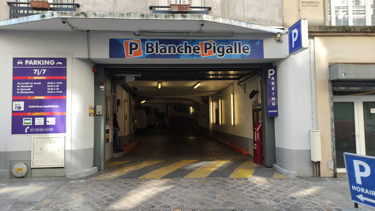 Devanture Parking Public BLANCHE PIGALLE (Couvert)